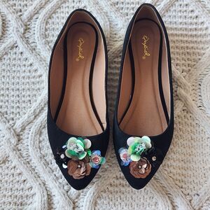 Qupid Black Faux Suede Floral Sequins Flats Size 8